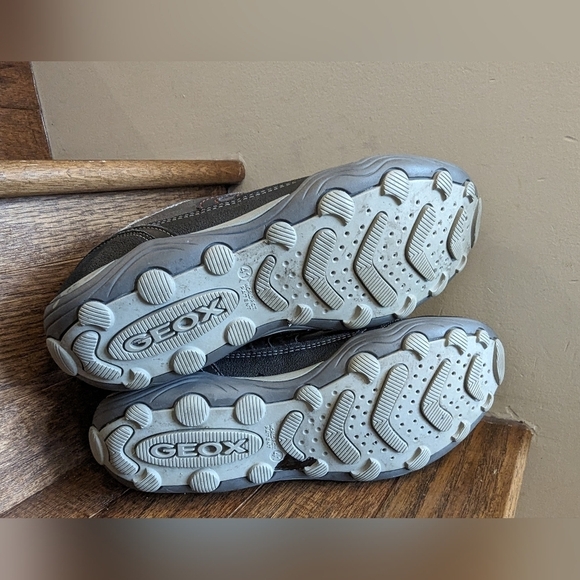 GEOX respira Velcro leather runners gray & red  US size 7 EU 41 - Picture 6 of 14